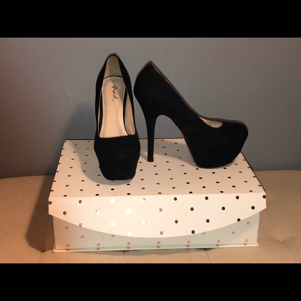 Blk velvet platforms